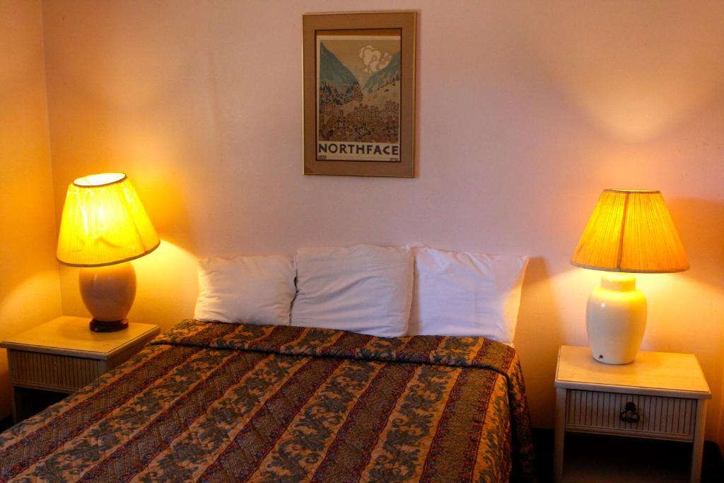 Homestead Motel San Luis Obispo Room photo